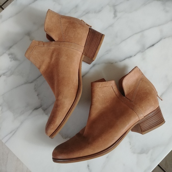 Shoes - Italian booties